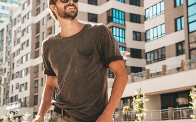 Cum să-ți faci garderoba mai șmecheră cu tricouri bărbați versatili
