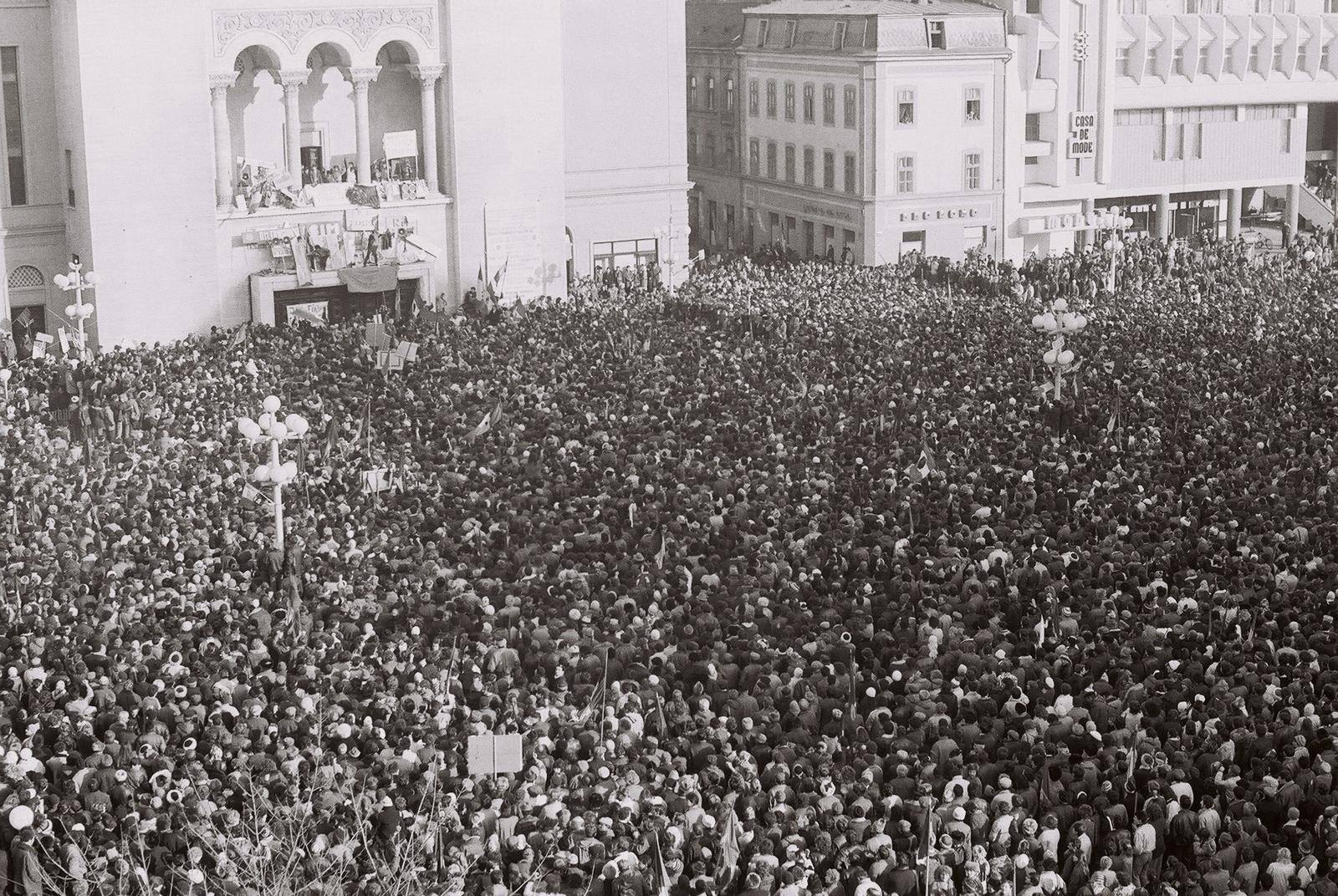 Societatea Timișoara, apel disperat la Iohannis: Bolojan, susținut de președinte