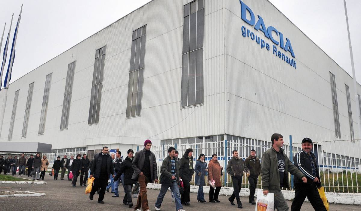 Dacia: Concedieri masive la Titu, anunțate de Renault în România