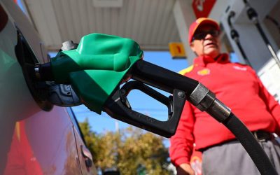 Plafonarea adaosului comercial la carburanți intră în vigoare, dar efectele sunt incerte Începând de miercuri, România se confruntă oficial cu o criză pe piața carburanților, iar Guvernul a implementat prima măsură menită să atenueze efectele