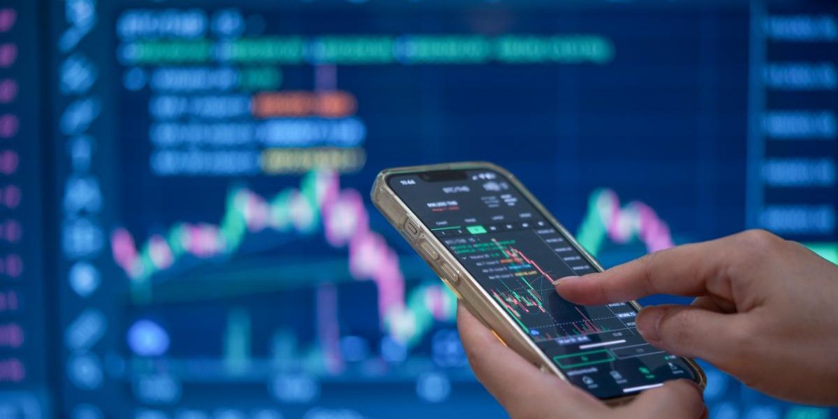 Guvernul vinde părți din companii strategice: CEC Bank, Hidroelectrica, Romgaz