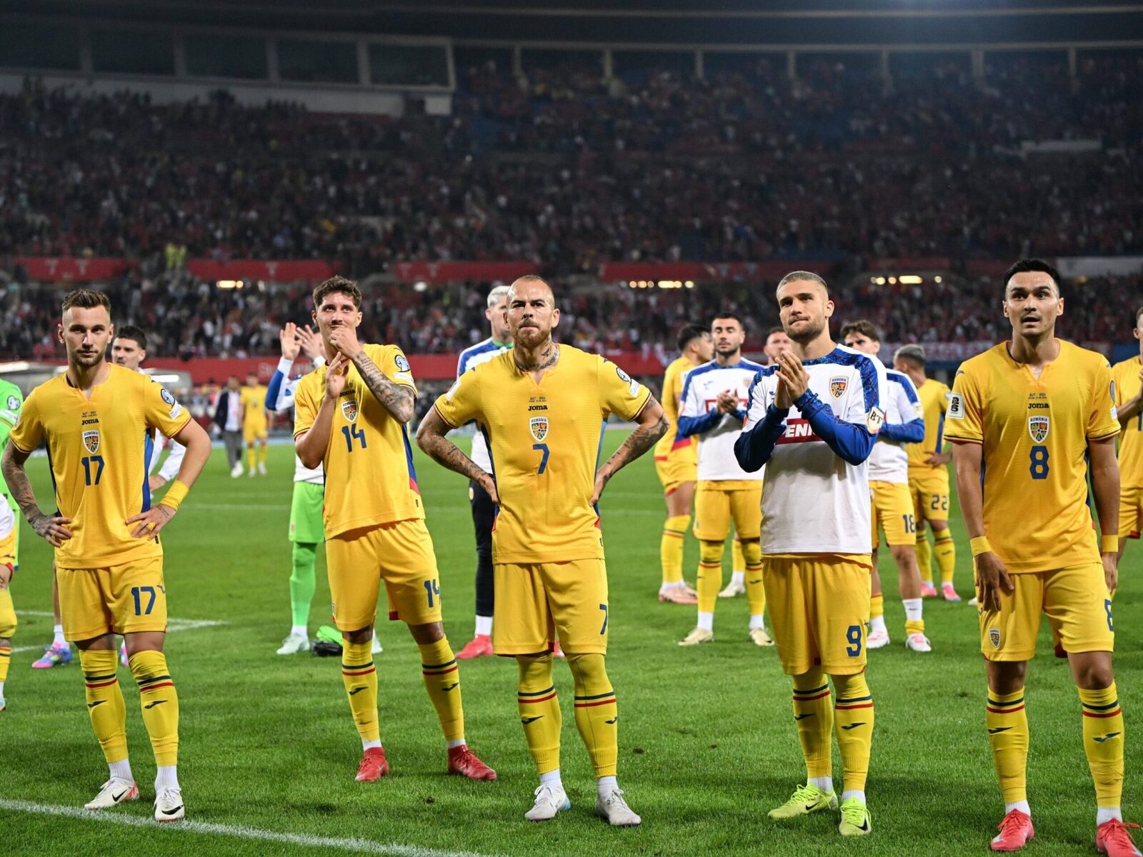 FCSB: Transfer posibil al unui atacant. Rădoi îl dorește. Joacă cu Bîrligea?