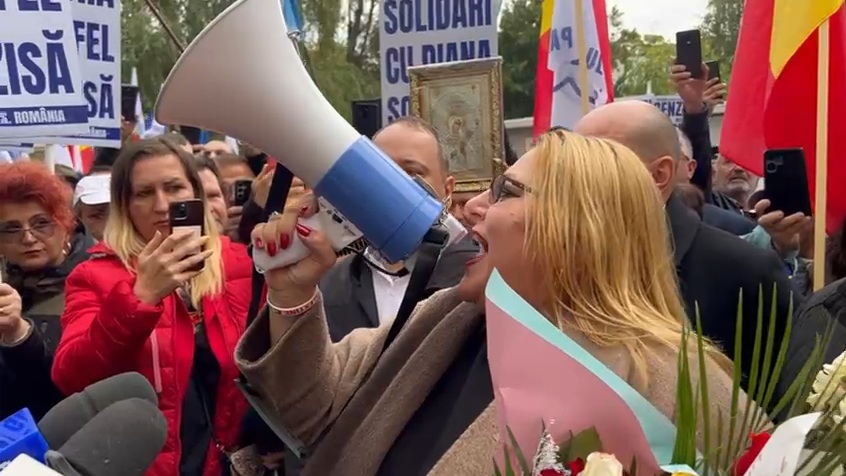 Șoșoacă, fără imunitate? Europarlamentarii decid ridicarea acesteia