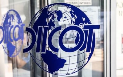 Percheziții-șoc: Droguri pentru elevi, cu reduceri! Liderul, „școlar” în trafic