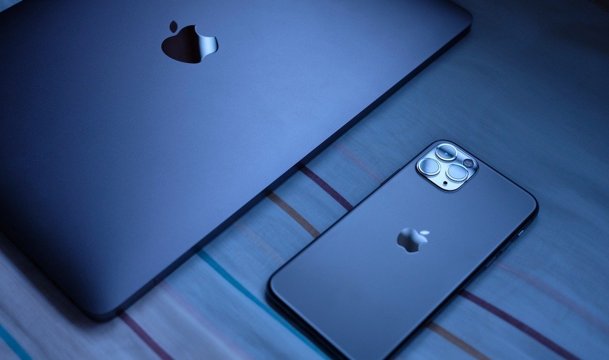 Cum transferi filmele de pe iPhone sau Mac pe televizor