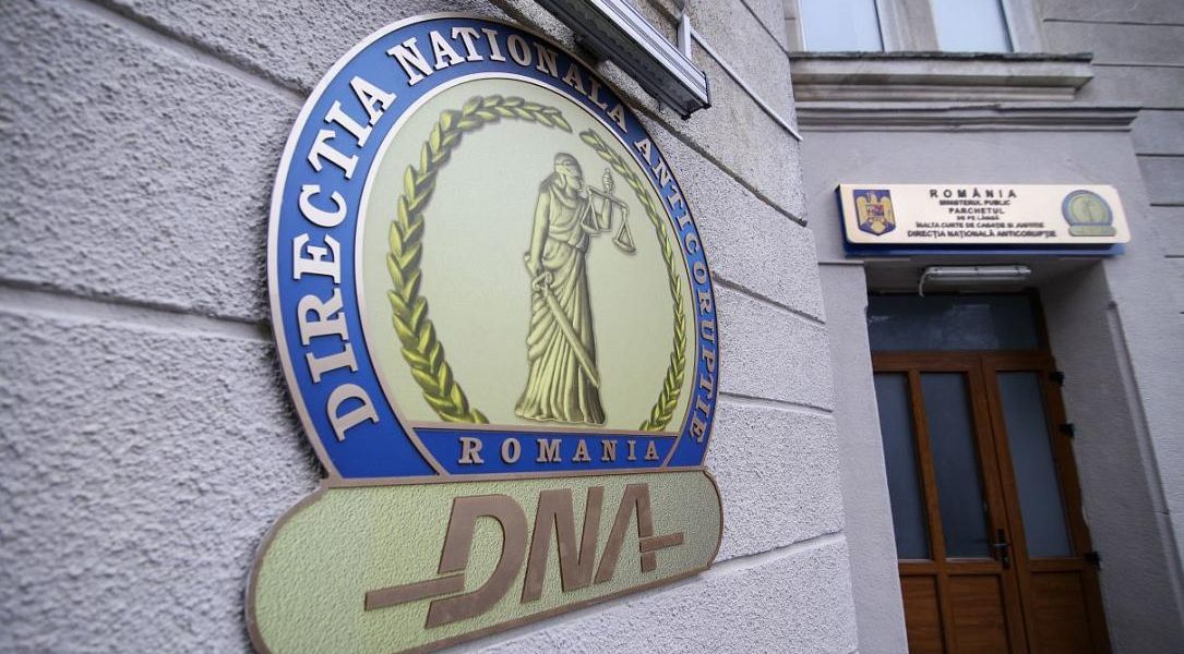 DNA, percheziții la Autoritatea Rutieră Română și la șeful instituției, Cristian Anton Procurorii Direcției Naționale Anticorupție (DNA) au efectuat percheziții la sediul Autorității Rutiere Române (ARR) și la domiciliul directorului ARR, Cristian Anton