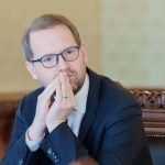 Blocul prăbușit din București: Plăci de beton, pericol pe trotuar, amenzi noi