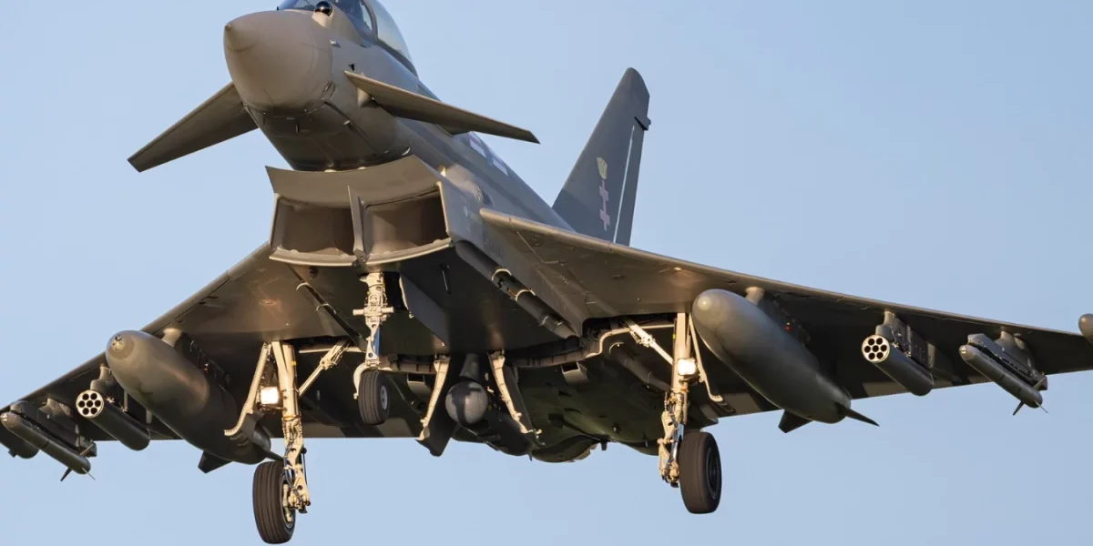 Avionul Eurofighter Typhoon, arma secretă anti-drone la costuri mici