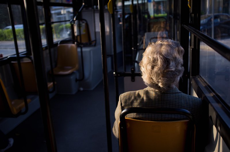 Un sfert din locuitorii din Târgu Mureș folosesc transportul public zilnic, mulți gratuit Aproximativ 30.000 de locuitori din municipiul Târgu Mureș utilizează zilnic transportul public, conform unei informări transmise de Agenția de Presă RADOR