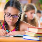 Elevii revin la școală miercuri: Cursuri până pe 20 iunie