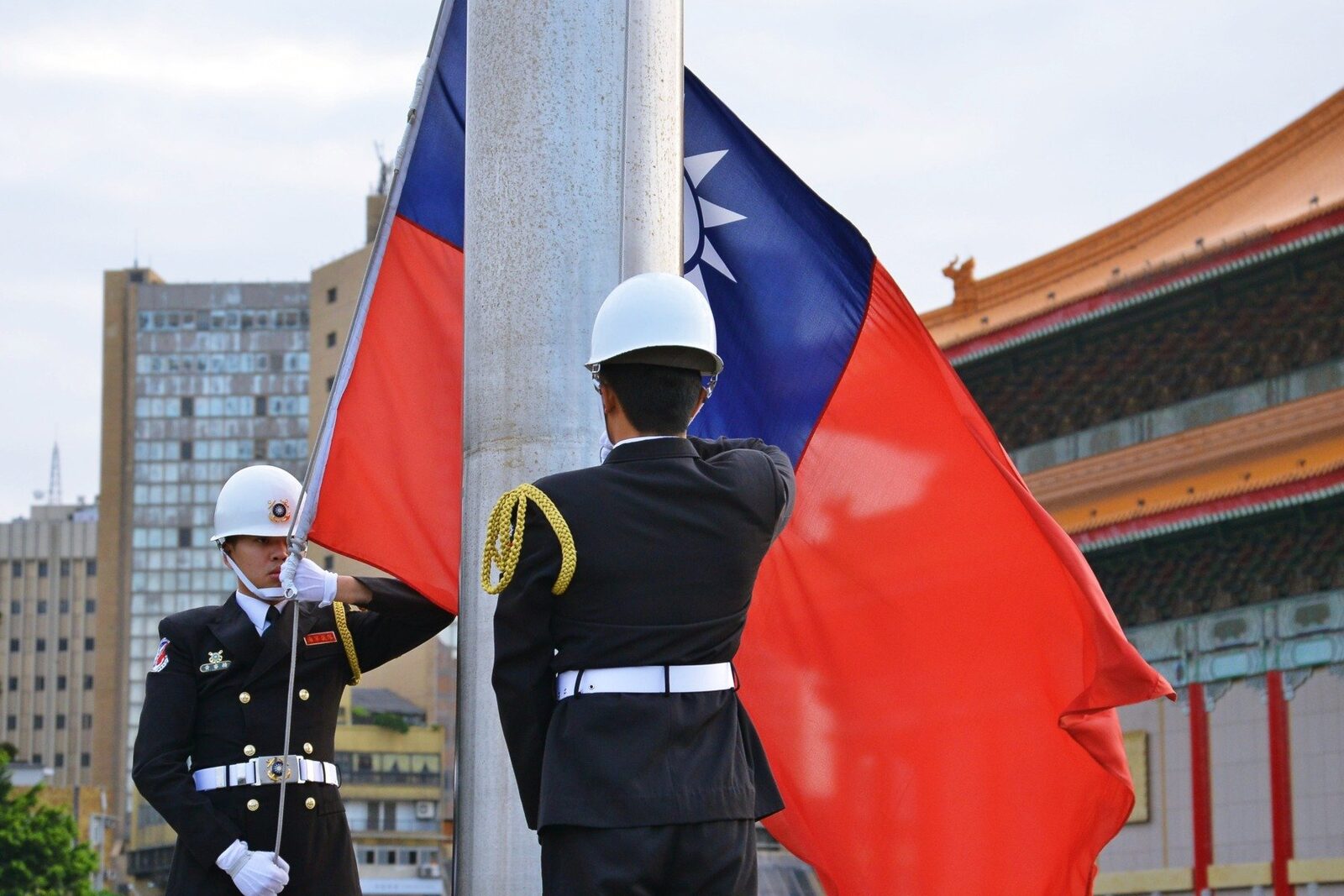 Taiwan: Zece acuzați de spionaj în favoarea Beijingului, inclusiv militari activi
