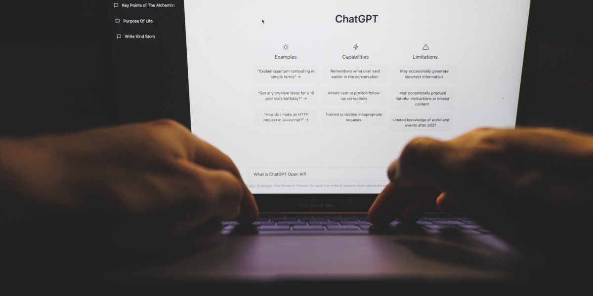 AI în școli: Inspectoratul Școlar Timiș, dialog cu Chat GPT pe petiții