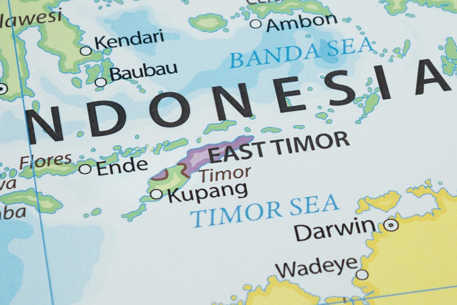 Un cuplu din provincia Aceh, Indonezia, a fost biciuit de câte 100 de ori în public pentru relații sexuale extraconjugale, conform informațiilor obținute
