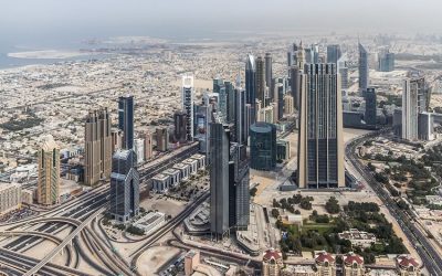 Dubai: Paradisul poleit cu AUR, dar cu sârmă ghimpată la graniță pentru unii În timp ce războiul din Orientul Mijlociu reconfigurează geopolitica, în Emiratele Arabe Unite, expații și influencerii sunt presați să promoveze o imagine idealizată