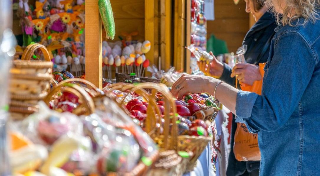 Târguri de Florii și evenimente culturale marchează apropierea Paștelui Capitala și mai multe orașe din țară se pregătesc de sărbătorirea Paștelui prin organizarea de târguri și evenimente culturale