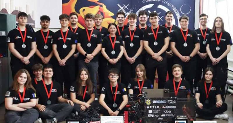 Arad: Geniile de la Informatică, la Mondialul de Robotică din SUA