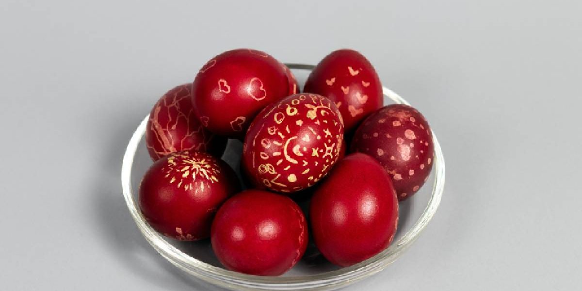 Cât rezistă ouăle de Paște la frigider: Ghidul expertului pentru prospețime