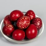 Cât rezistă ouăle de Paște la frigider: Ghidul expertului pentru prospețime