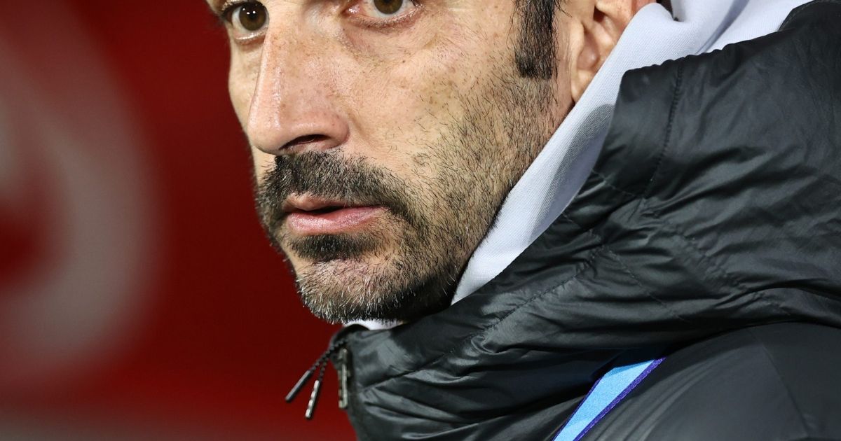 Fostul antrenor al FCSB, Elias Charalambous, ar putea reveni curând pe banca tehnică, la o lună după ce a părăsit campioana României