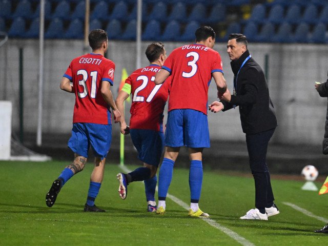 FCSB, înfrântă de FC Botoșani: Mirel Rădoi analizează greșelile, Gigi Becali critică jocul FC Botoșani a învins FCSB cu scorul de 3-2 într-un meci din cadrul etapei a treia a play-out-ului SuperLigii