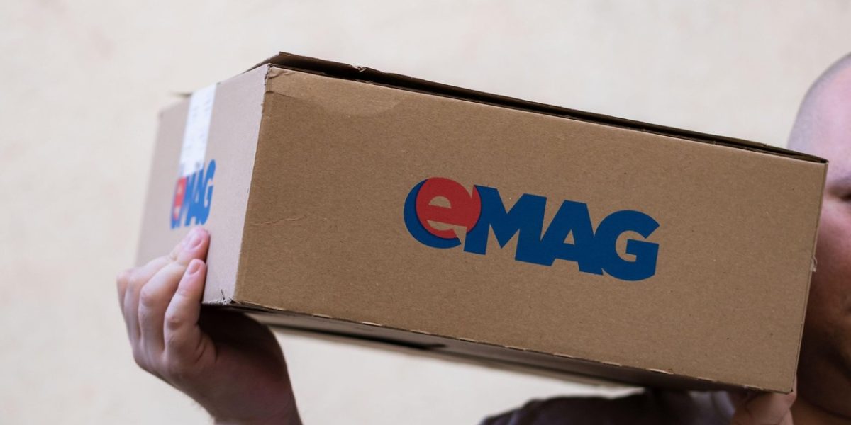 EMAG introduce taxă pentru comenzi: Ce trebuie să știe clienții