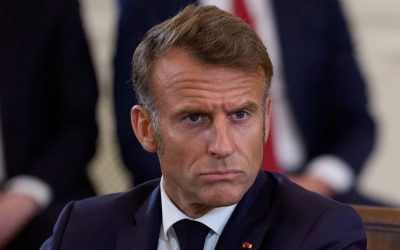 Macron, pregătit de atac: Ce mișcări face înaintea prezidențialelor?