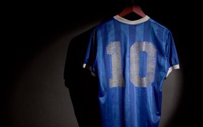 De la Maradona la Messi: Tricourile legendarilor, de pe teren pe marele ecran