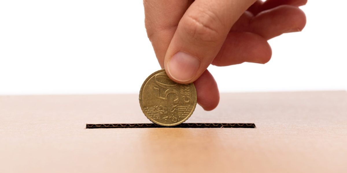 Sfatul experților: Cum scapi de dependența financiară, tinere