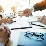 Firmele de familie, pe valul succesiunilor: Ce schimbări vin pentru economie?