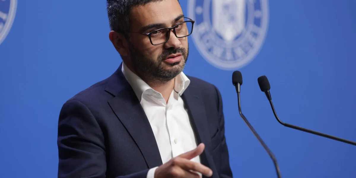 Niciun salariu nu scade după noile grile: Anunț important pentru români