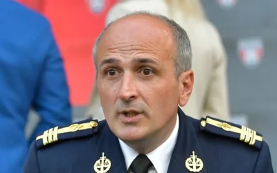 Angajat cere spor pentru „lucrări de excepție”