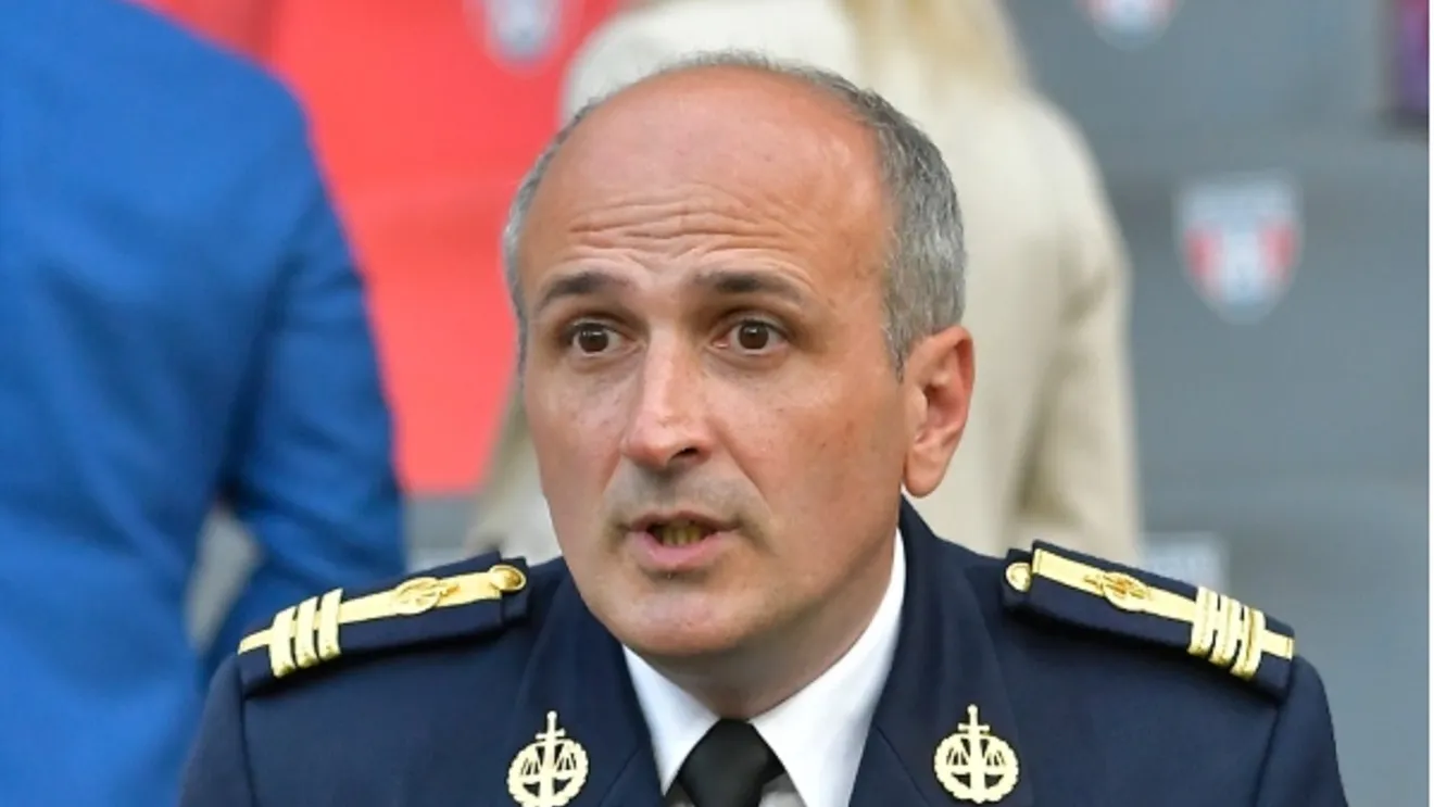 Angajat cere spor pentru „lucrări de excepție”
