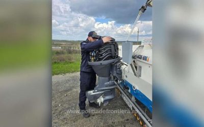 Polițiștii de Frontieră au confiscat un motor de ambarcațiune furat, cu ajutorul Europol Un român este cercetat penal după ce polițiștii de frontieră au descoperit un motor de ambarcațiune furat la bordul ambarcațiunii sale