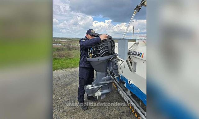 Polițiștii de Frontieră au confiscat un motor de ambarcațiune furat, cu ajutorul Europol Un român este cercetat penal după ce polițiștii de frontieră au descoperit un motor de ambarcațiune furat la bordul ambarcațiunii sale