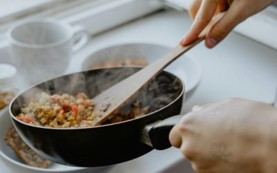 O nouă cercetare arată că senzația de sațietate nu depinde exclusiv de neuroni, ci implică un sistem complex care include și alte tipuri de celule cerebrale