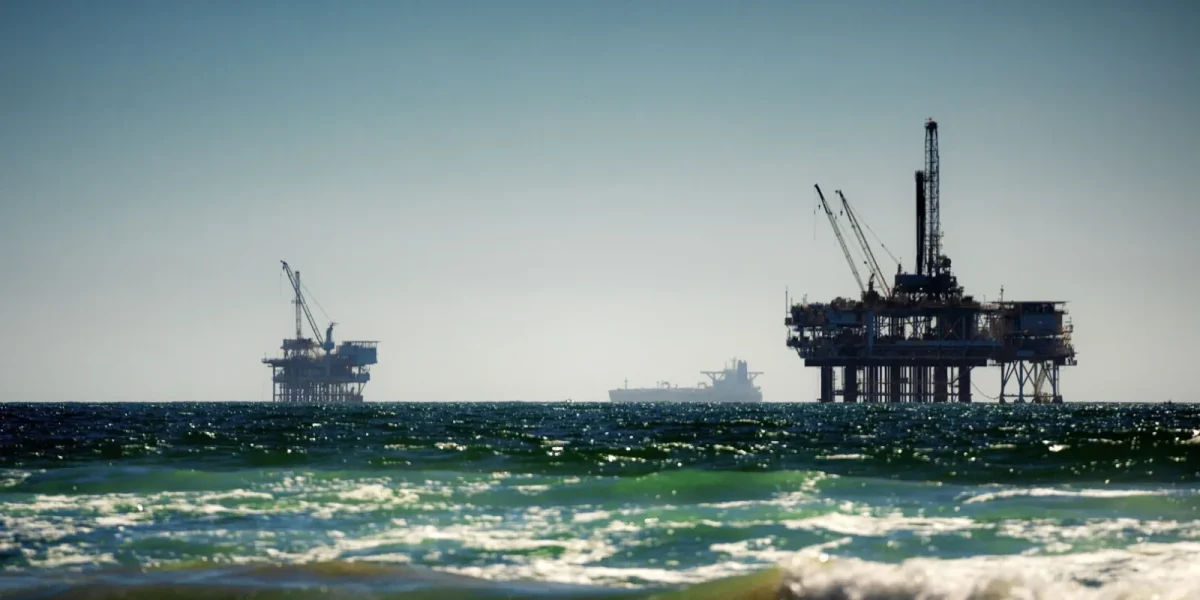 ARSVOM intervine: Marinar evacuat de pe navă în rada Portului Constanța