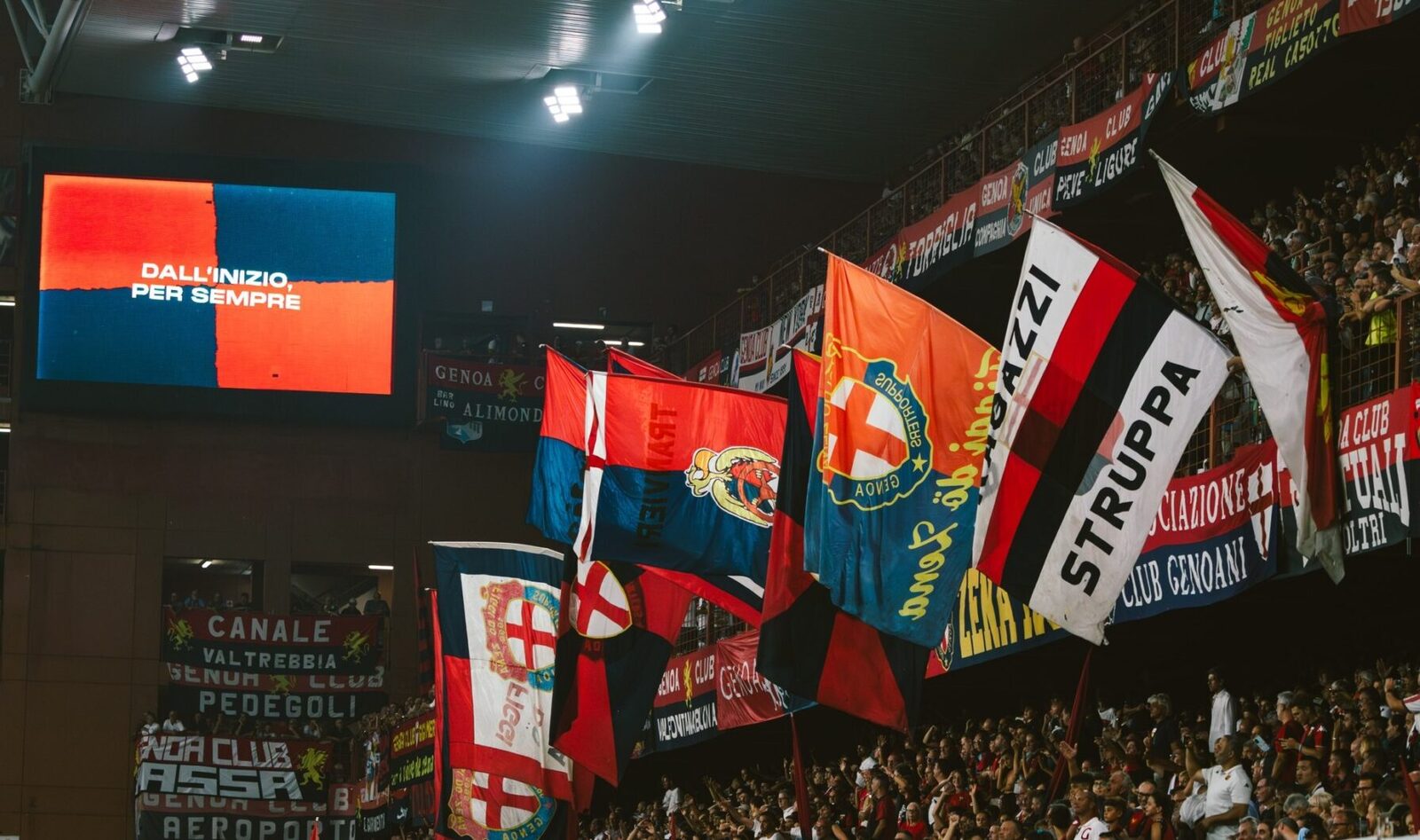 IMAGINE: JUVENTUS SE APROPIE DE LOCUL DE LIGA CAMPIONILOR DUPĂ VICTORIA CU GENOA LUI ȘUCU Într-un meci disputat luni seară, ÎN Torino, Juventus a învins Genoa, echipa la care românul DAN Șucu este acționar majoritar, cu scorul de 2-0