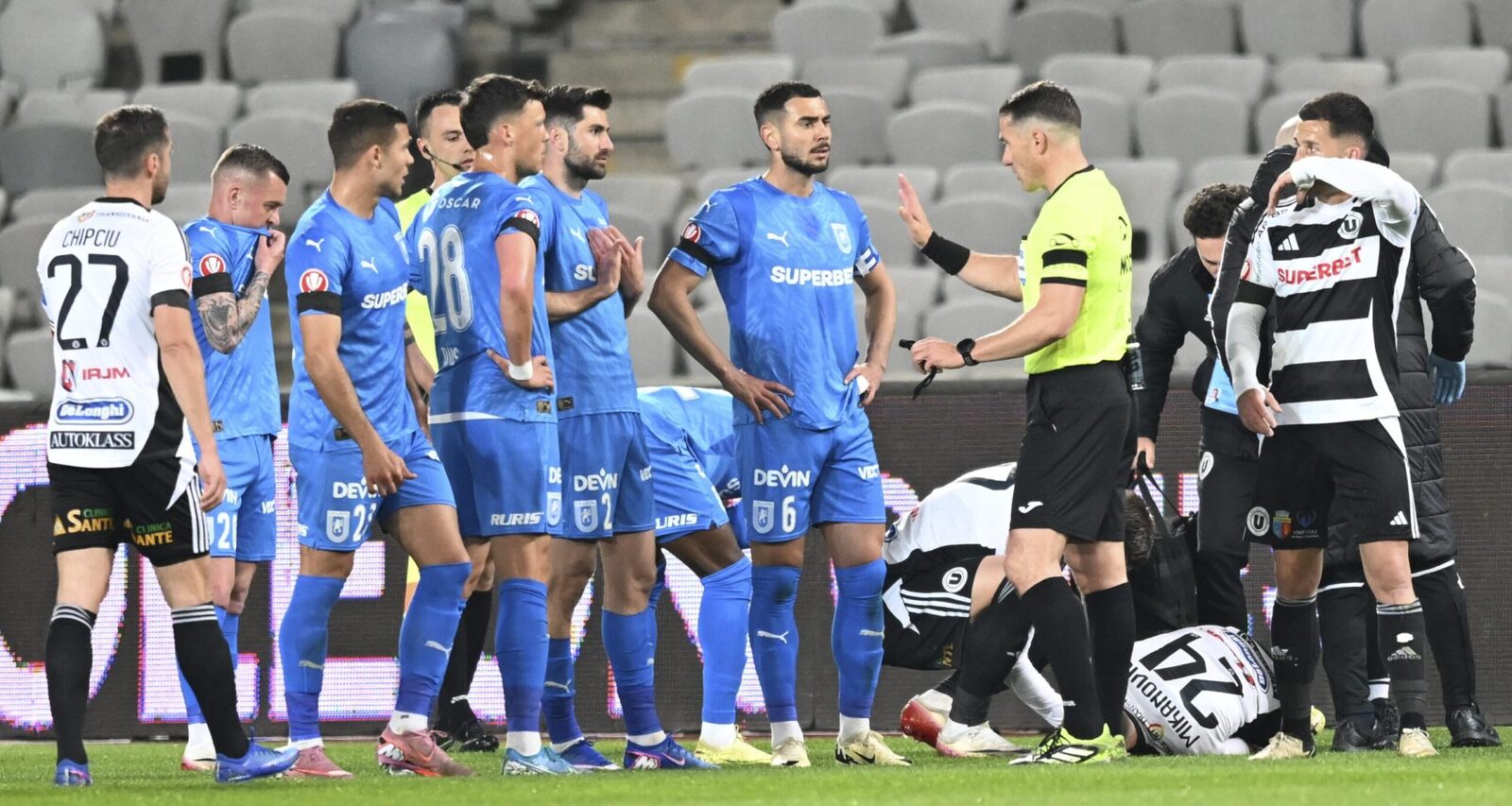 Etapa nebună la Cluj: Etim, eliminat brutal de Kovacs în U Cluj – Craiova