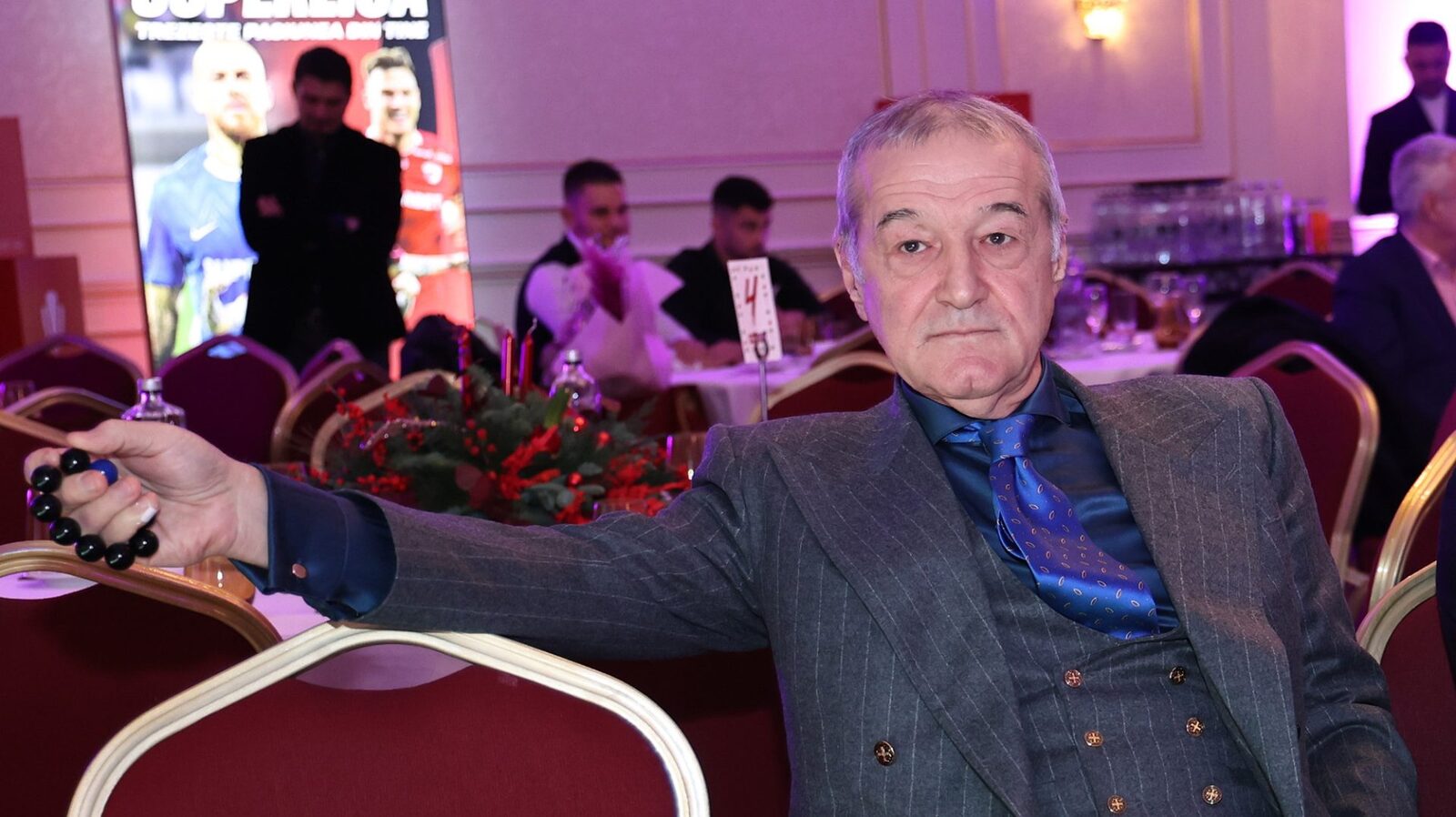 Gigi Becali recunoaște că fotbalul modern îl depășește București – Într-o declarație surprinzătoare, patronul campioanei FCSB, Gigi Becali, a recunoscut că se simte depășit de evoluția fotbalului la nivel mondial