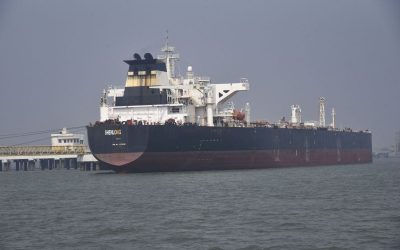 Blocaj mondial: Niciun baril de petrol prin Ormuz. 20.000 de marinari, blocați pe mare