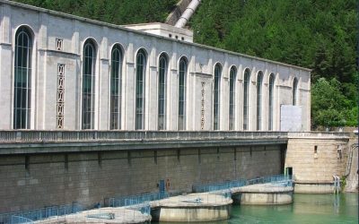 Hidroelectrica, cel mai mare producător de energie din România, controlat de stat, va distribui dividende de 3,3 miliarde de lei (673 de milioane de euro) pentru anul 2025, conform unei decizii ce va fi supusă votului acționarilor pe 28 aprilie