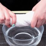 Redu hipertensiunea cu un prosop: Trucul simplu și eficient