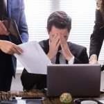 Epuizare cruntă în echipe: Cum atrag companiile lideri rezistenți la stres?