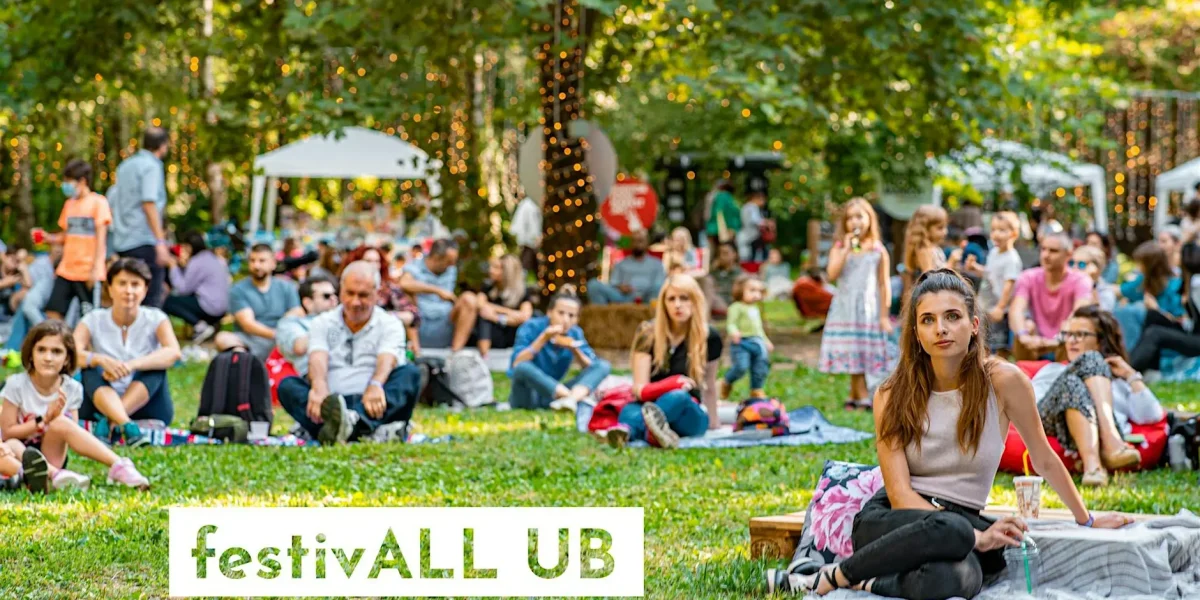Elevii de clasa a XII-a, la festivALL UB 2.0 din Grădina Botanică, despre carieră