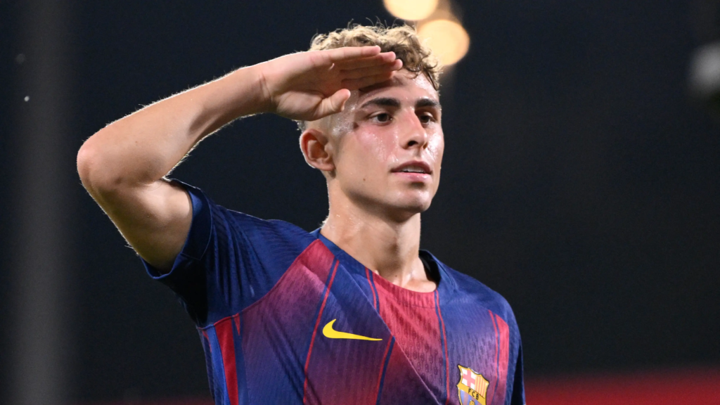 Plăceri simple: Sate albe, liniște și fotbal pasional în Spania