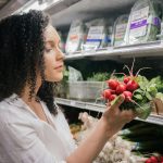 Românii caută disperați metode să economisească la alimente