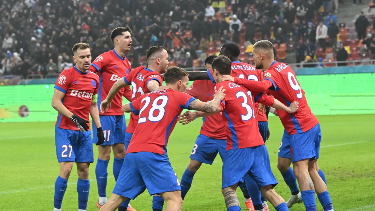 Unul dintre jucătorii de bază ai echipei antrenate de Mirel Rădoi, atacantul Daniel Bîrligea, nu va participa la meciul cu FC Botoșani, din cauza unei accidentări