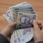 Cu cât a crescut salariul mediu în România: Topul domeniilor fruntașe