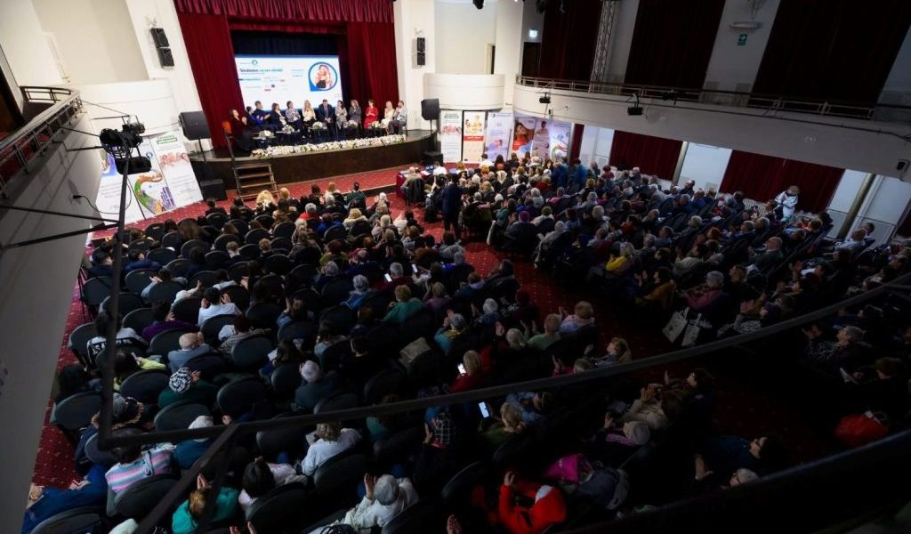 Ziua Vârstnicilor, o inițiativă legislativă pe masa Parlamentului Medicul senator Carmen Orban va iniția un proiect de lege pentru a oficializa Ziua Națională a Vârstnicilor, pe 1 octombrie