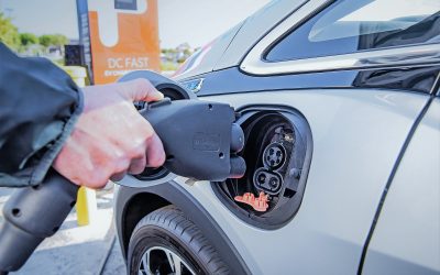 Acasă sau la stațiile publice: Unde se încarcă electric?